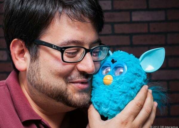 Το Furby επιστρέφει δριμύτερο