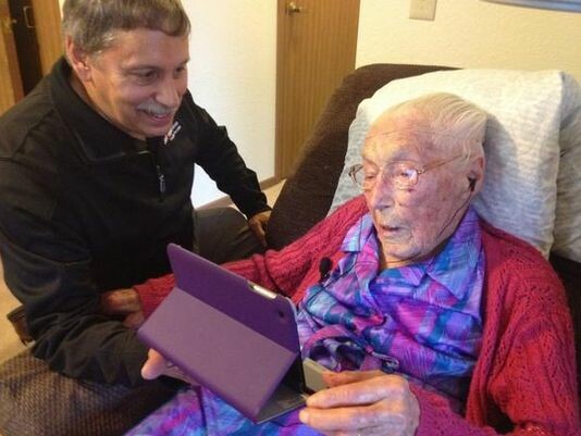 Πέθανε στα 114 η γηραιότερη χρήστρια του Facebook