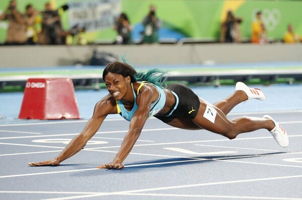 Ρίο: Η θεαματική βουτιά της Σόουν Μίλερ που της χάρισε το χρυσό μετάλλιο στα 400μ.
