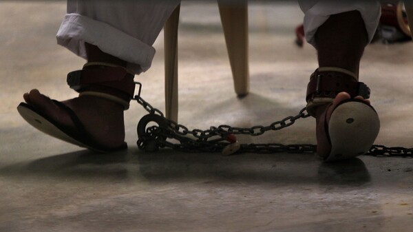 Πρώην κρατούμενοι της CIA καταγγέλουν βασανιστήρια με ηλεκτρική καρέκλα σε μυστική φυλακή στο Αφγανιστάν
