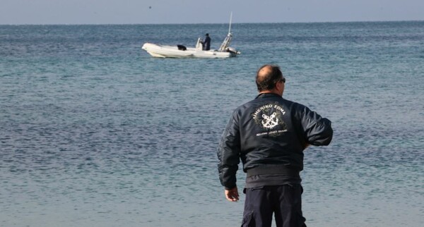 26χρονη τουρίστρια τραυματίστηκε από λέμβο στη Χαλκιδική