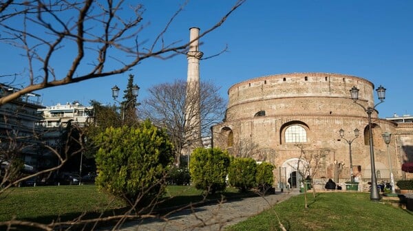 Θεσσαλονίκη: Δεκαπέντε συλλήψεις για ναρκωτικά στη Ροτόντα και το Α.Π.Θ.