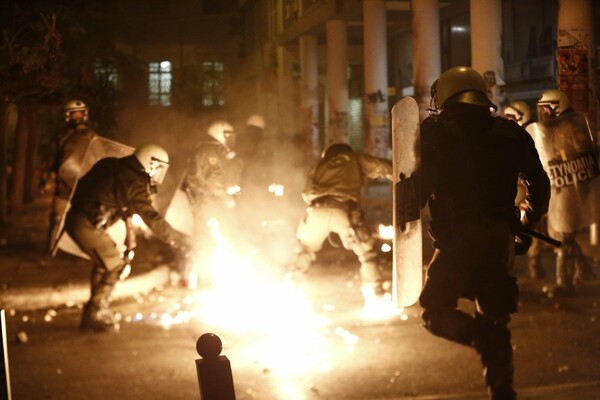 «Πράσινο φως» από την εισαγγελία για επέμβαση της αστυνομίας μέσα στο Πολυτεχνείο