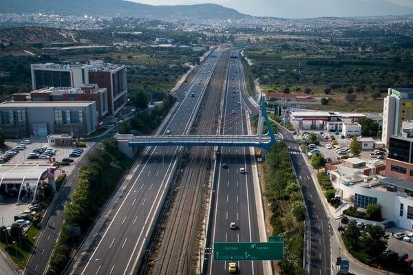 Λαύριο και Ραφήνα ζητούν επέκταση της Αττικής Οδού και του Προαστιακού