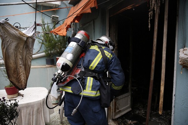 Νεκρός 45χρονος στη Θεσσαλονίκη- Απανθρακώθηκε στο διαμέρισμά του