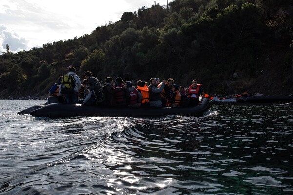 Διάσωση 48 προσφύγων στο Φαρμακονήσι