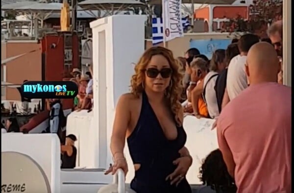 H Mariah Carey στη Σαντορίνη - με μια εξωπραγματικά τεράστια θαλαμηγό