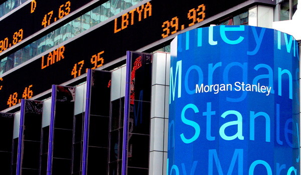 Η Morgan Stanley προβλέπει έξοδο από το τούνελ