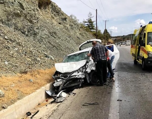 Ρόδος: Νεκρή σε καραμπόλα μια 19χρονη- Συγκρούστηκε πλαγιομετωπικά με άλλο όχημα (ΦΩΤΟΓΡΑΦΙΕΣ)