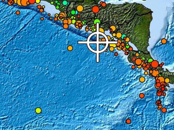 Σε συναγερμό Νικαράγουα και Ελ Σαλβαδόρ - Προειδοποίηση των αρχών για τσουνάμι ενός μέτρου