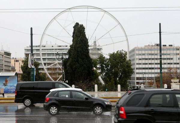 Τι αναφέρει ο Χρήστος Τεντόμας στην επιστολή παραίτησής του για την ρόδα στο Σύνταγμα - Ξεκίνησε η αποσυναρμολόγηση