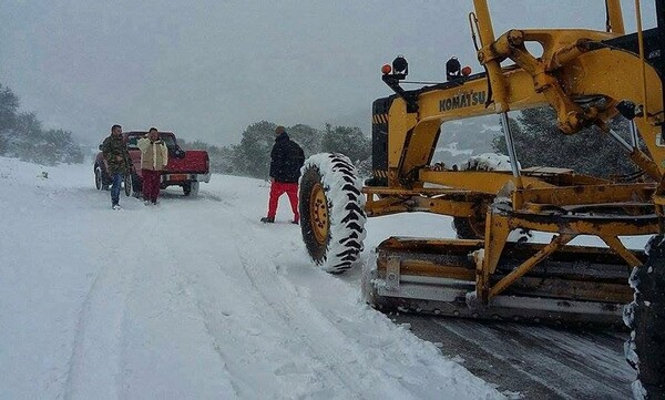 Xιονόπτωση το πρωί στη Μακεδονία και την Πελοπόννησο-Πού χρειάζονται αλυσίδες