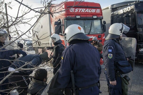 Κακουργηματική δίωξη εναντίον του 26χρονου αυτοκινητιστή για το επεισόδιο με πρόσφυγες στα Διαβατά