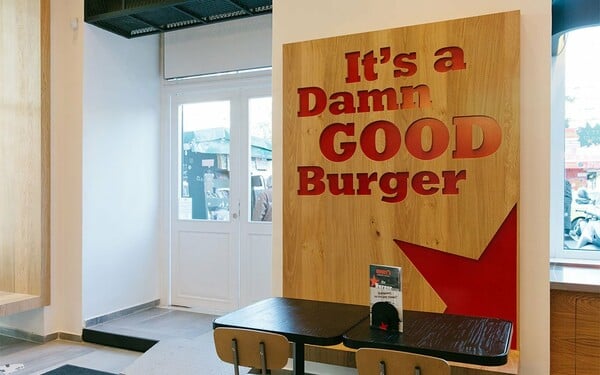 Τα Goody's Burger House έκαναν απόβαση στην πλατεία Συντάγματος!