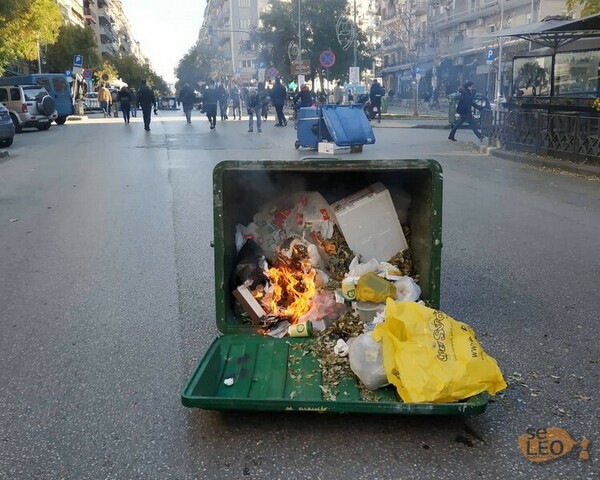 Επεισόδια και μολότοφ στην πορεία για τον Γρηγορόπουλο στη Θεσσαλονίκη