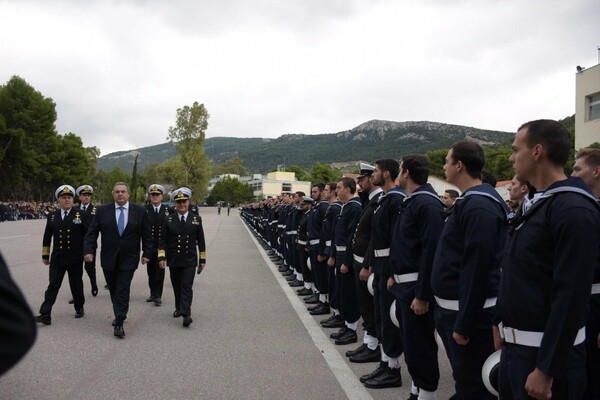 Ορκίστηκε ναύτης ο γιος του Καμμένου - Η ανάρτηση του υπουργού στο Twitter