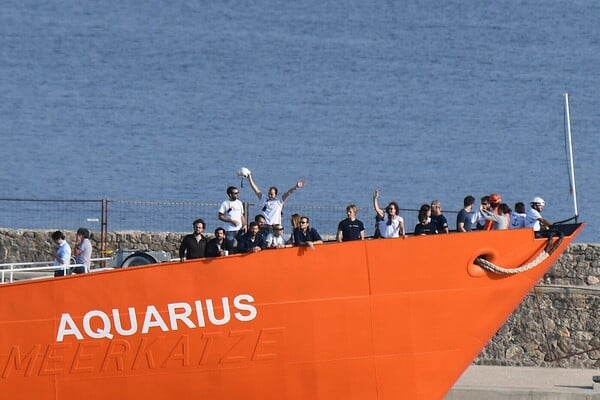 Το Aquarius τερματίζει την διάσωση προσφύγων στην Μεσόγειο