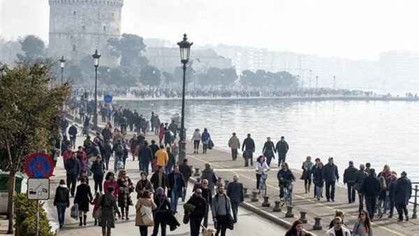 Θεσσαλονίκη: Περαστικοί εντόπισαν το πτώμα γυναίκας να επιπλέει στο νερό