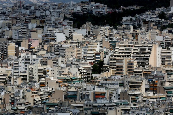 Οι συμβολαιογράφοι θα απέχουν και αύριο από τους πλειστηριασμούς κατοικίας