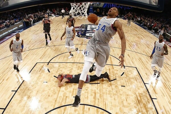 Έτοιμος να γράψει ιστορία στο NBA ο Γιάννης Αντετοκούνμπο