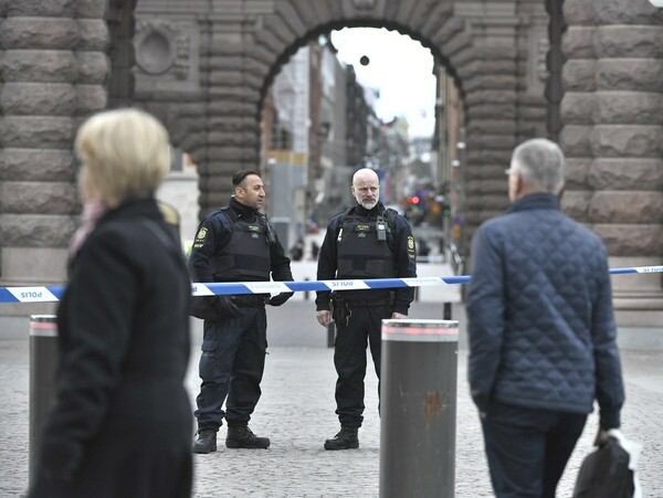 Στις τάξεις του Ισλαμικού Κράτους είχε προσπαθήσει να ενταχθεί ο δράστης της επίθεσης στη Στοκχόλμη