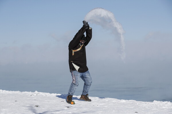 Πόσο κρύο είναι το Polar Vortex - Δείτε τι συμβαίνει από το ακραίο ψύχος