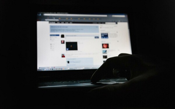 ΗΠΑ: Βίντεο με τον ομαδικό βιασμό μιας 15χρονης μεταδόθηκε ζωντανά στο Facebook