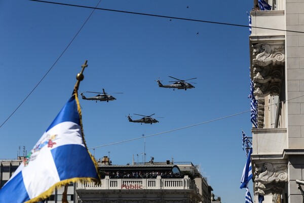 F-16, τανκς, εύζωνες και πεζοναύτες στην παρέλαση της 25ης Μαρτίου