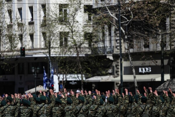 F-16, τανκς, εύζωνες και πεζοναύτες στην παρέλαση της 25ης Μαρτίου