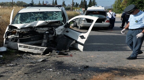 Υπόθεση παράνομης διακίνησης μεταναστών αποκαλύφθηκε από τροχαίο στην Εγνατία Οδό