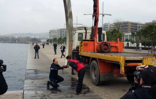 Καμία δικαιολογία. Βάλτε αμέσως το Φεγγάρι στο Θερμαϊκό Κόλπο