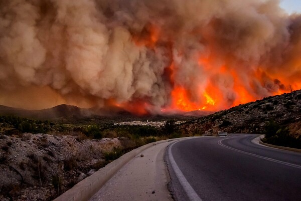 Σήμα κινδύνου από την Πυροσβεστική μέσω καύσωνα: Ανοχύρωτη η χώρα απέναντι στις πυρκαγιές