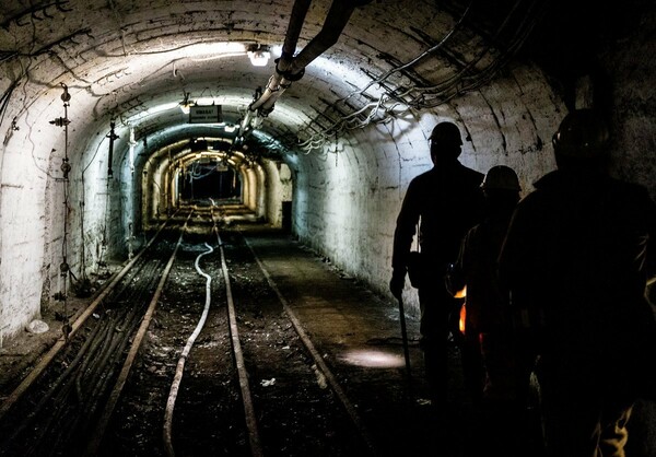 Ιράν: Έκρηξη σε στοές ορυχείου- Τουλάχιστον 70 ανθρακωρύχοι έχουν παγιδευτεί