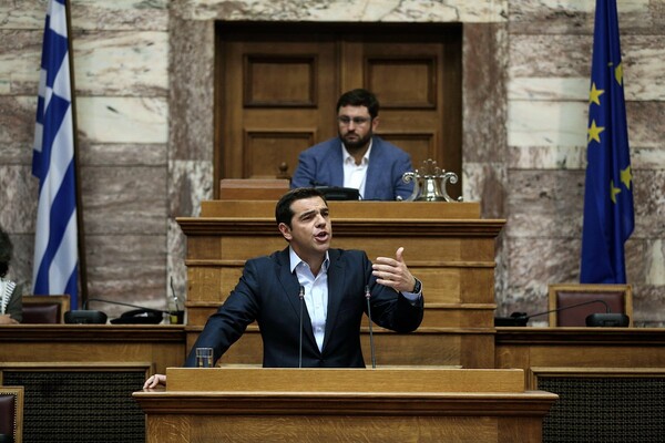 Ο Τσίπρας επιμένει ότι θα βγάλει την Ελλάδα από την κρίση και τα μνημόνια