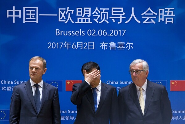 E.E. και Κίνα τα βρίσκουν για το Κλίμα, όχι όμως και για το Εμπόριο