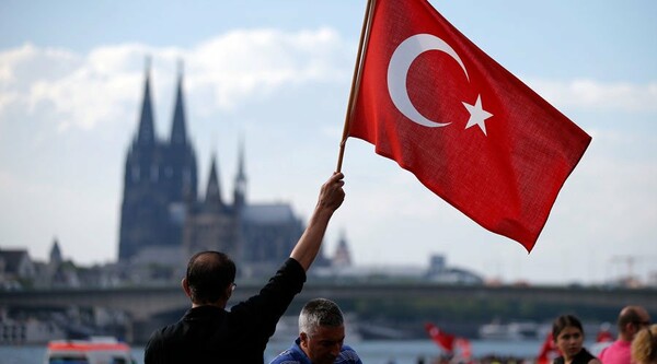 Σε βελτίωση των σχέσεων τους συμφώνησαν Γερμανία και Τουρκία