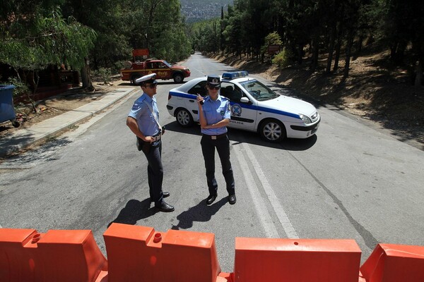 Θρίλερ στον Υμηττό - Εντοπίστηκε σορός άνδρα και όπλο