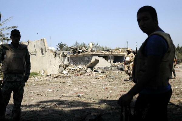 Αίγυπτος: Τουλάχιστον 23 στρατιώτες νεκροί από δύο βομβιστικές επιθέσεις στο Σινά