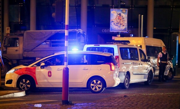 Συναγερμός στις Βρυξέλλες - Αστυνομικοί πυροβόλησαν εναντίον αυτοκινήτου και κλήθηκαν πυροτεχνουργοί