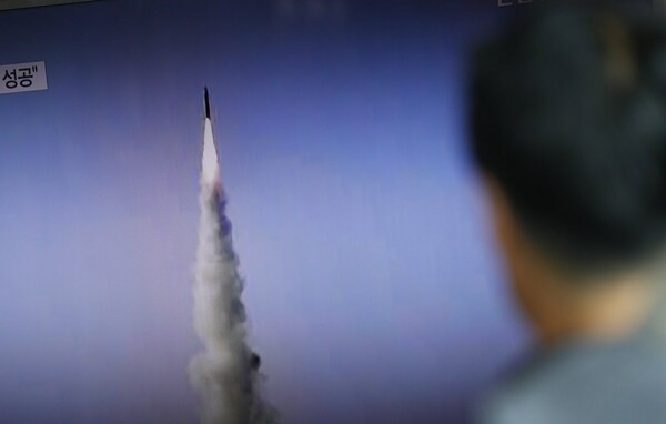 «Στρατιωτικές επιλογές» συζήτησαν ΗΠΑ και Ν. Κορέα μετά την εκτόξευση του βορειοκορεάτικου πυραύλου