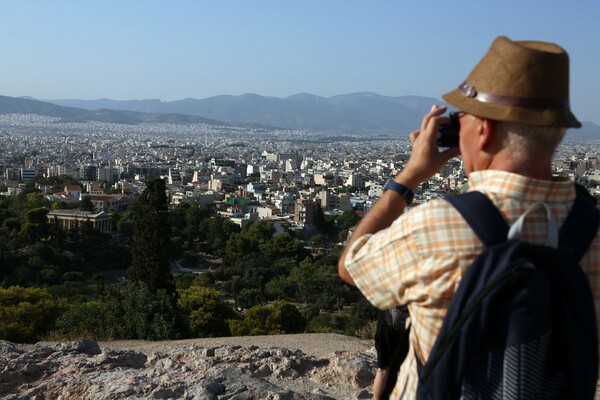 Η Süddeutsche Zeitung βλέπει άνοδο: «Μετά από επτά χρόνια διαρκούς μιζέριας, η Ελλάδα επιτέλους επανακάμπτει»