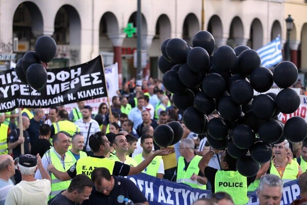 Θεσσαλονίκη: Συγκέντρωση και πορεία ένστολων στο κέντρο της πόλης- Παρών κι ο αρχηγός της ΕΛ.ΑΣ.