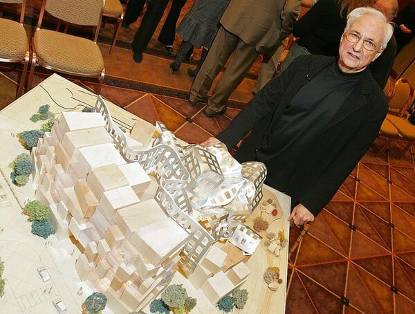 Ο Frank Gehry θα σχεδιάσει νέο μουσείο με μοντέλα τρένων και μικρογραφίες διάσημων κτιρίων