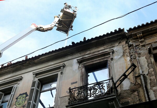 Υπό έλεγχο τέθηκε η πυρκαγιά στα Εξάρχεια