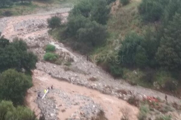 Κρήτη: Οδηγός παρασύρθηκε από χείμαρρο με το αυτοκίνητό του και αγνοείται