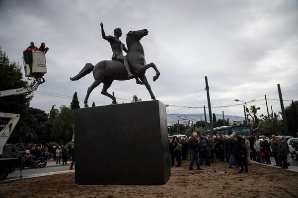 Αποκαλυπτήρια για το άγαλμα του Μεγάλου Αλεξάνδρου στο κέντρο της Αθήνας