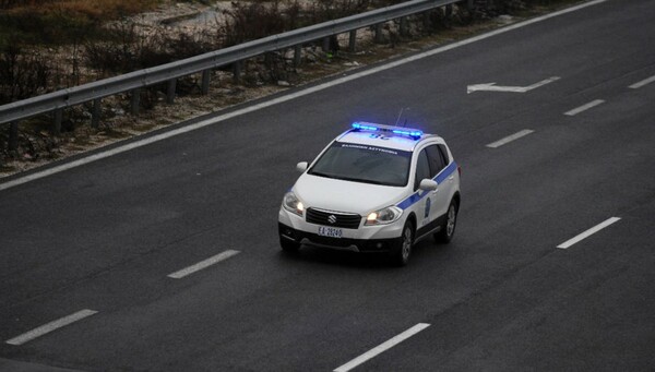 Κουκουλοφόροι στην Ημαθία άρπαξαν από 44χρονη ταχυδρόμο 15.000 ευρώ