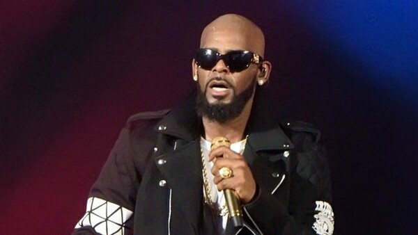 Η πρώτη συναυλία του R. Kelly μετά την αποφυλάκιση κράτησε 28 δευτερόλεπτα και είχε εισιτήριο 100 δολάρια