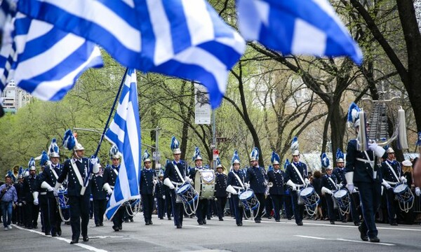 Χιλιάδες ομογενείς στην παρέλαση για την 25η Μαρτίου στη Νέα Υόρκη