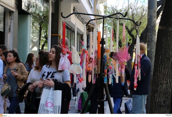 Το εορταστικό ωράριο μέχρι το Πάσχα - Ανοικτά τα μαγαζιά την Κυριακή